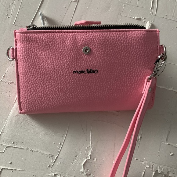 Marc Terro Wristlet with Cat and Heart Design - Picture 8 of 13